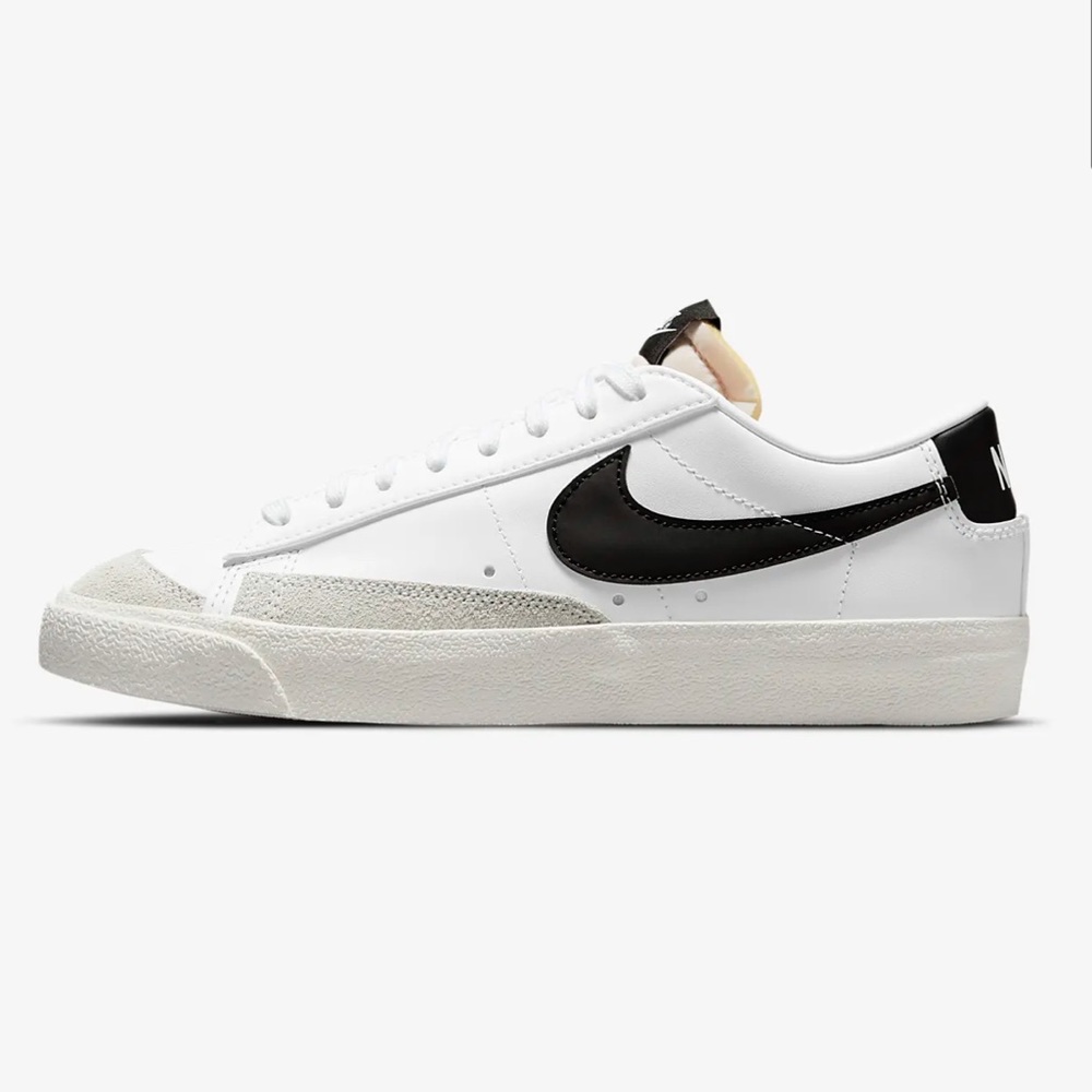 Nike blazer low ‘77, size 8.5